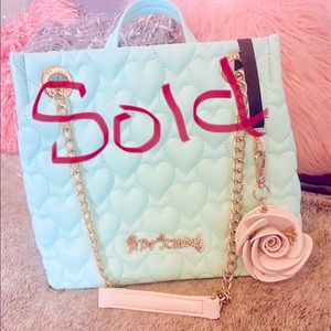 New Betsey Johnson teal quilted hearts, purse, with charms & keychain.